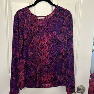 Western connection polyester purple and pink animal print long sleeve top